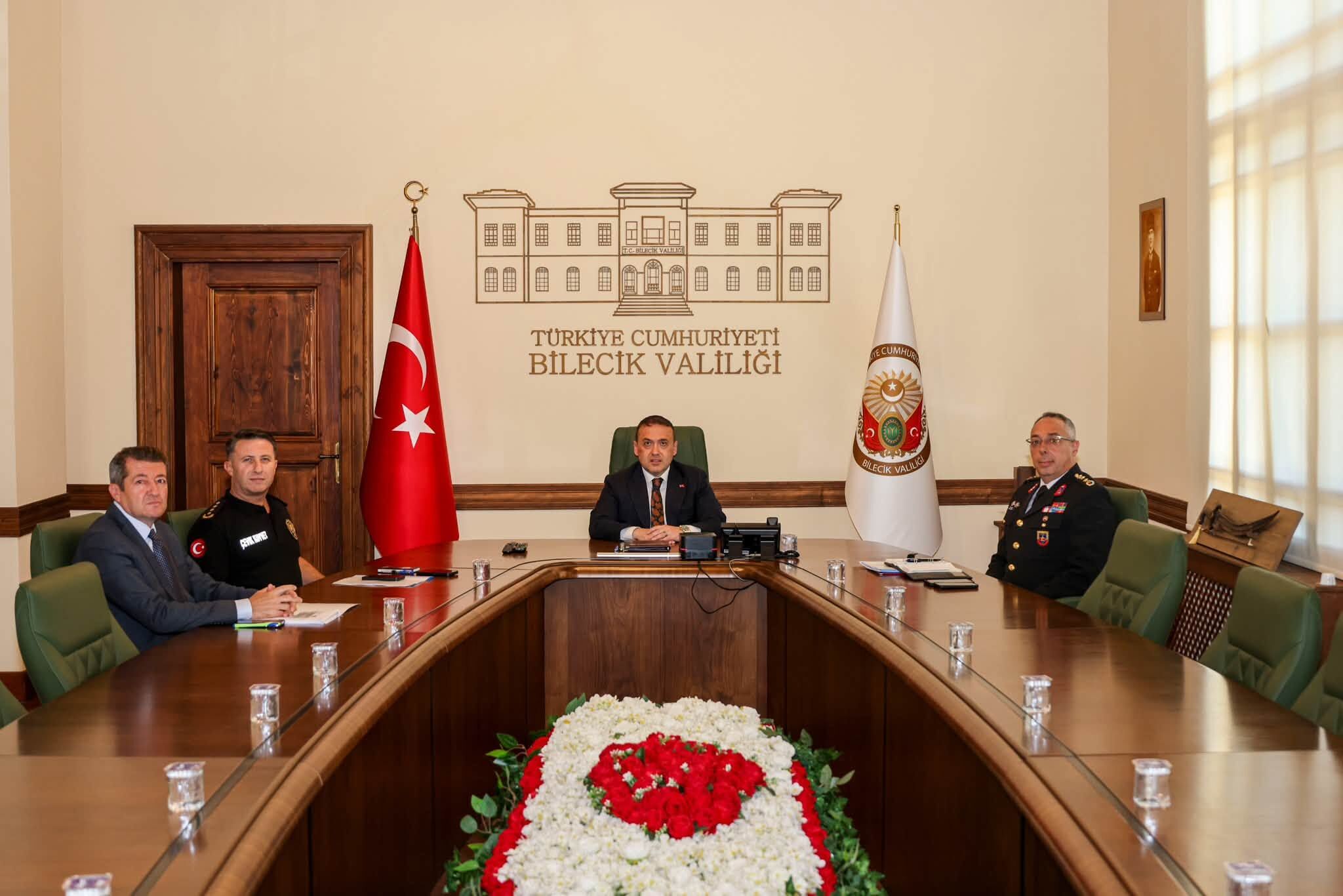 Bilecik’te Okullar İçin Güvenlik Zirvesi Vali Sözer Toplantıya Katıldı 19534