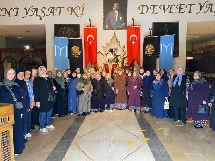 Osmaneli’de 60 Yaş Üstü Kadınlar Geçmişin İzinde Kültür Yolculuğuna Çıktı 19577-1