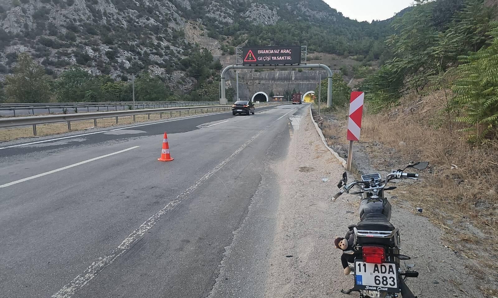 Osmangazi Tüneli Girişinde Motosiklet Kazası 1 Yaralı 18915