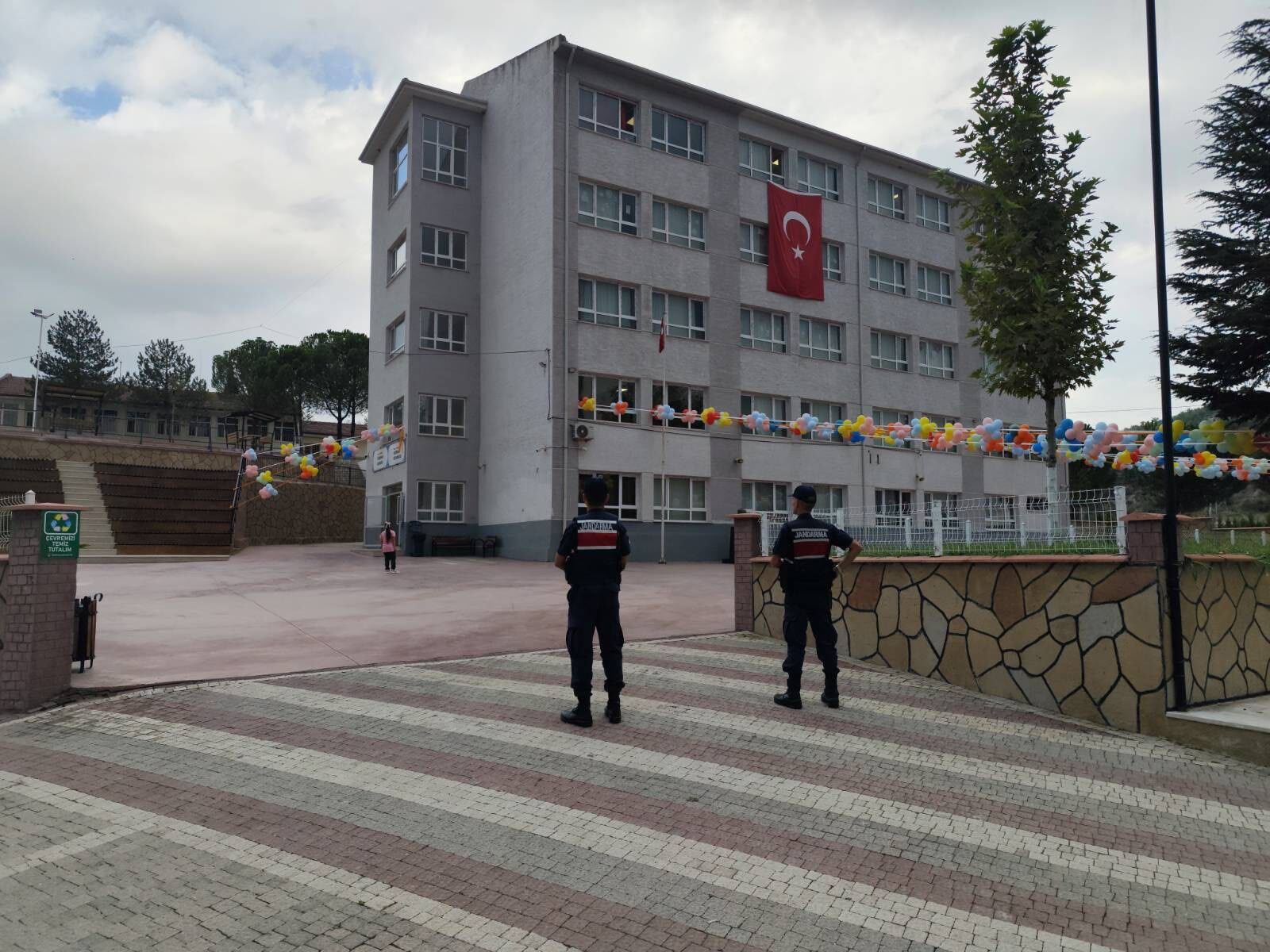 Vezirhan, Bayırköy Ve Küplü’de Okul Çevreleri Denetlendi 19252