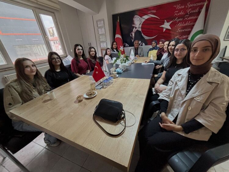 Yeşilay Bilecik Gençlik Komisyonu Yeni Döneme Hazır 19681