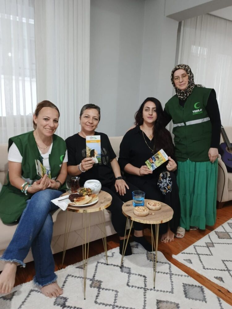 Yeşilay Kadın Komisyonu Hanelerde Farkındalık Oluşturuyor 19455