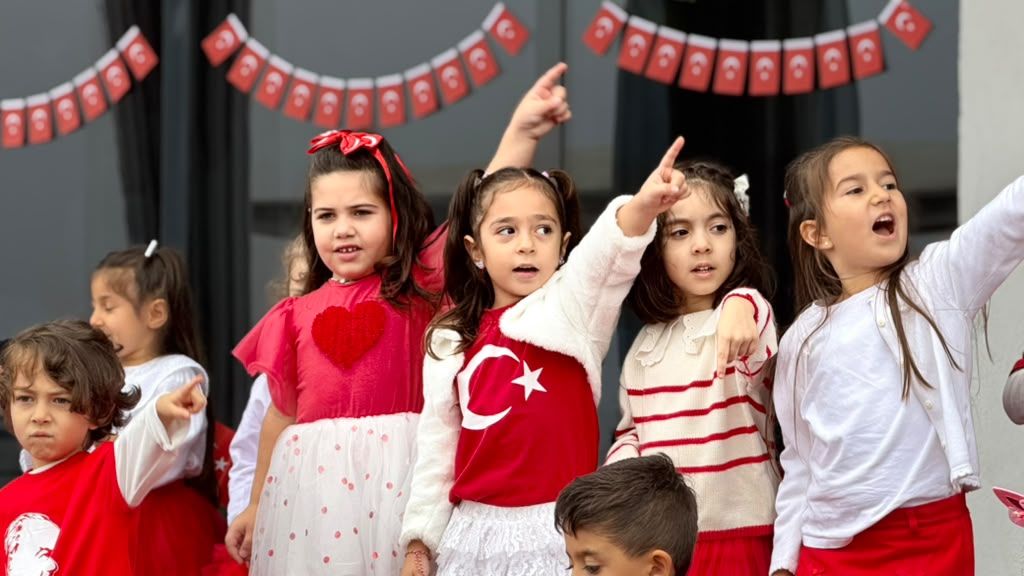 Açı Kolejinde Cumhuriyet Coşkusu 20892