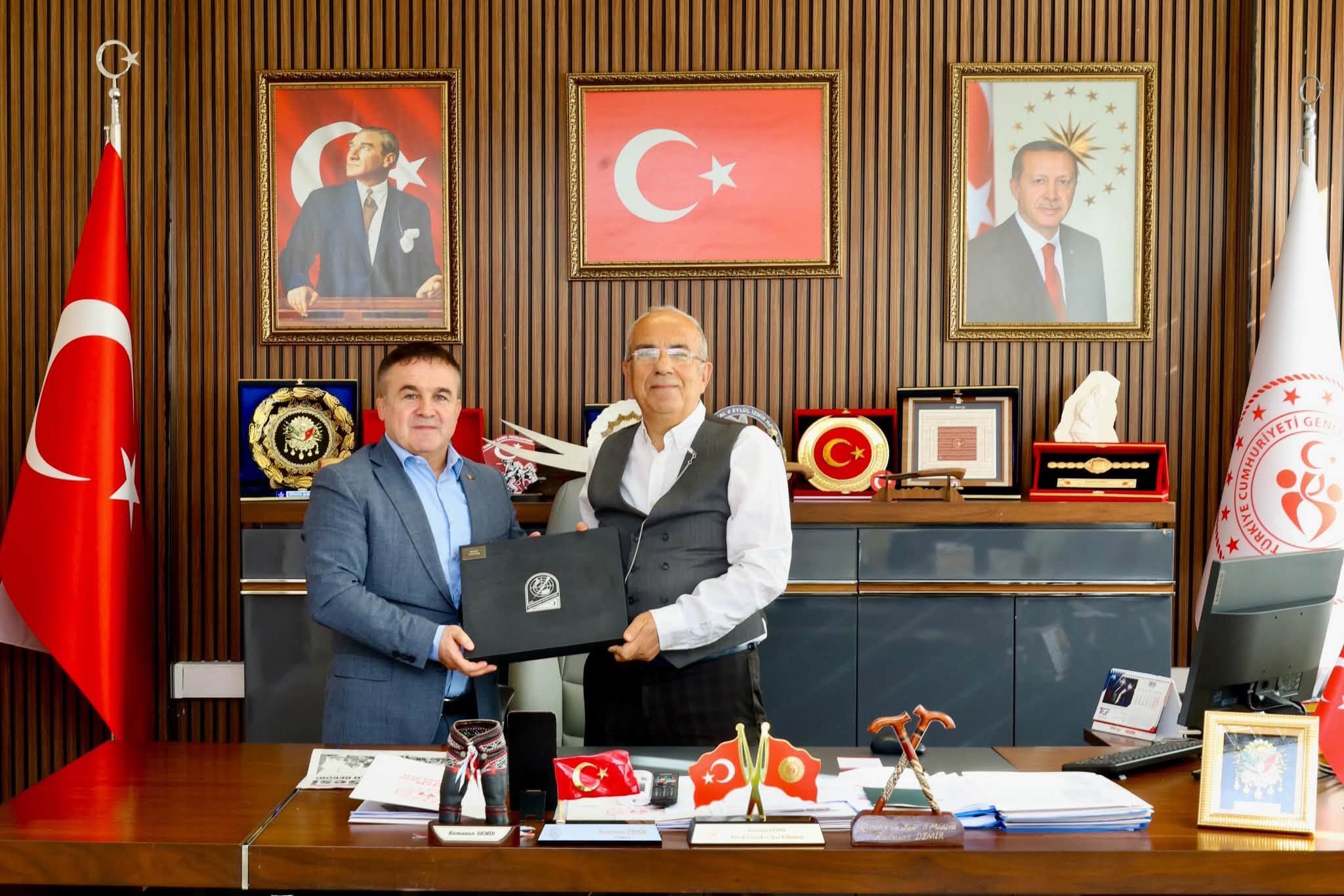 Atıcılık Federasyonu Başkanı Kocakaya’dan İl Müdürü Demir’e Ziyaret 20848