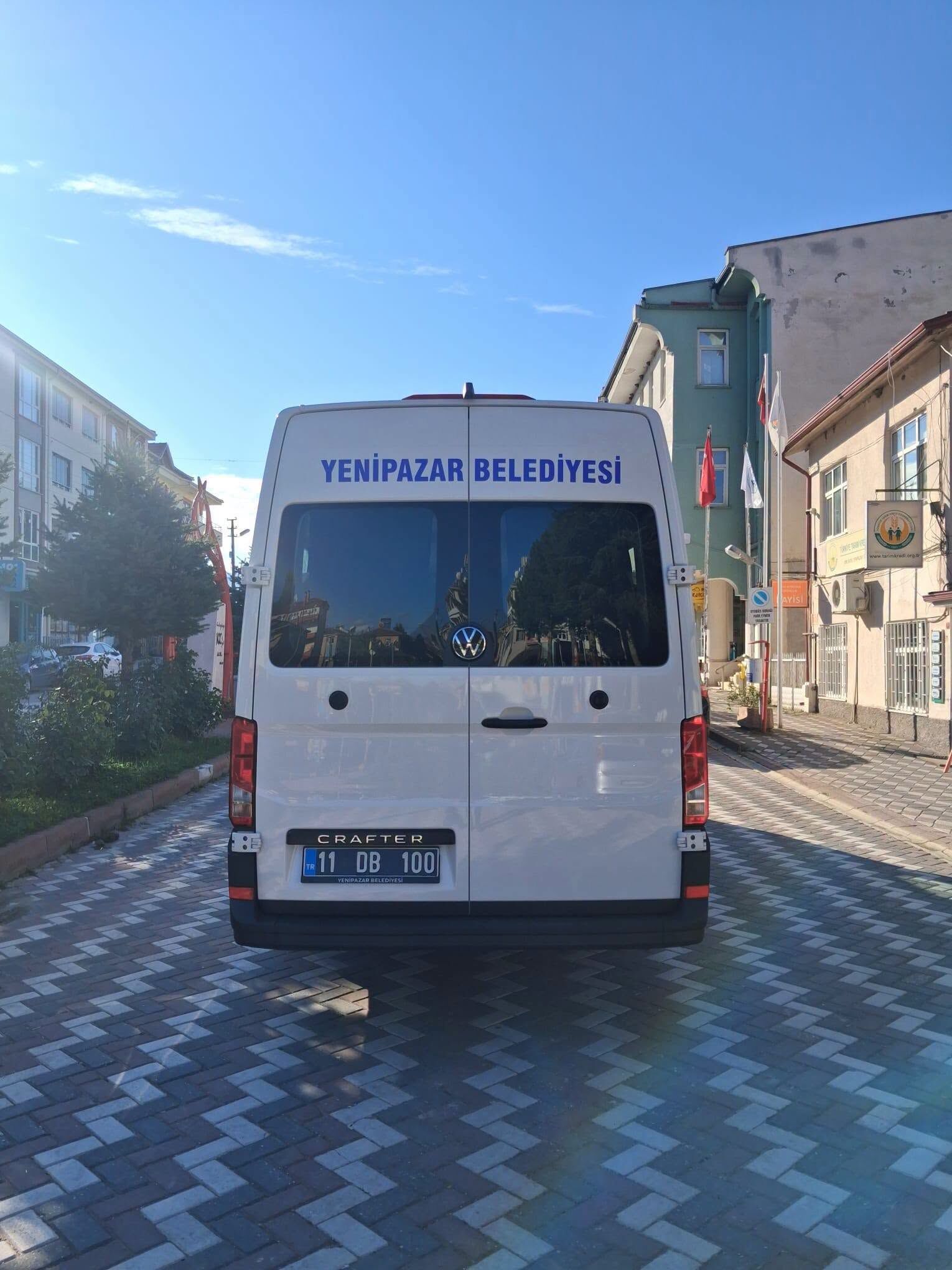 Bakan Çiftçi Sözünü Tuttu, Yenipazar’a Minibüs Geldi 19964