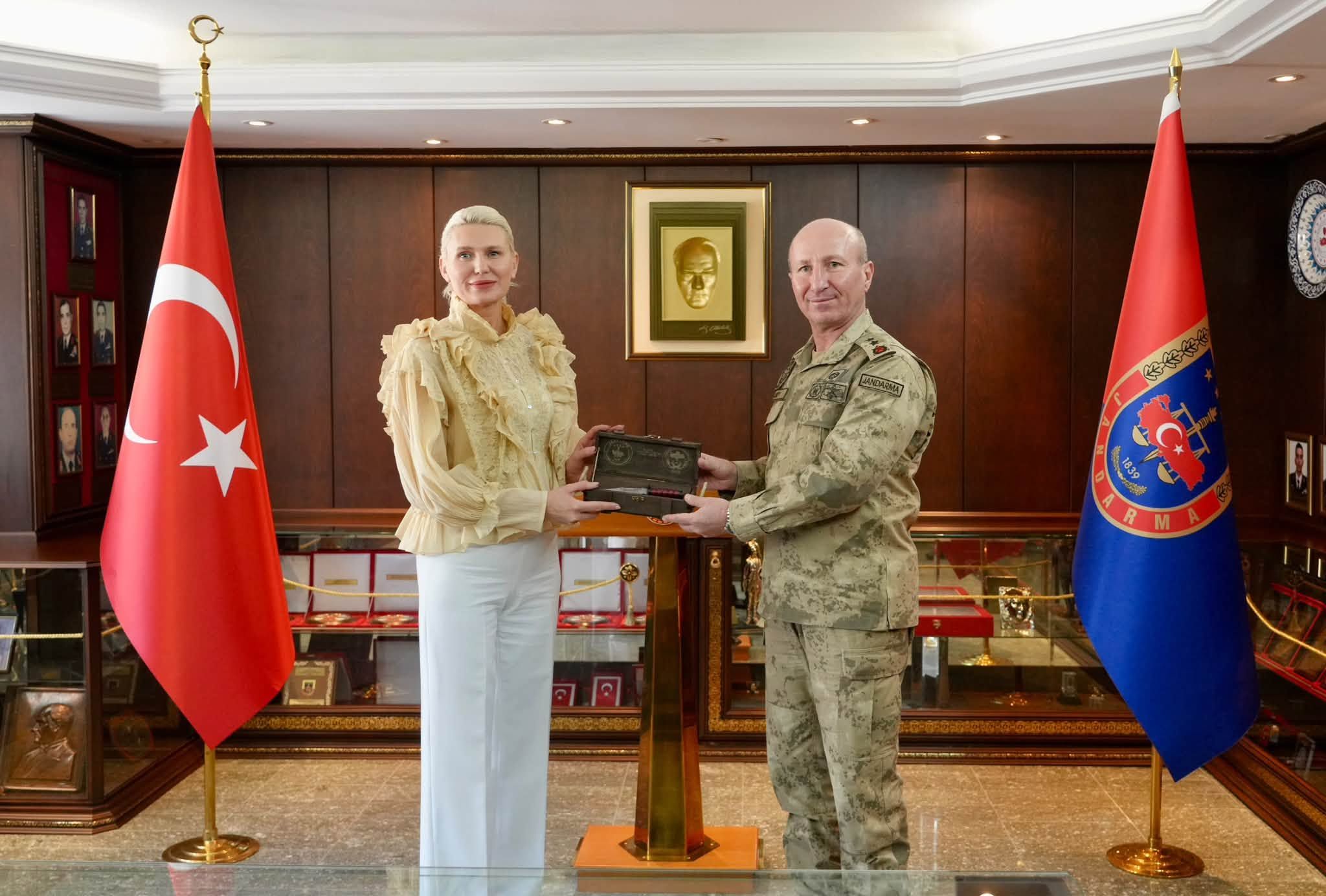 Başkan Subaşı’ndan Jandarma Eğitim Komutanı İlbey’e Ziyaret 20705