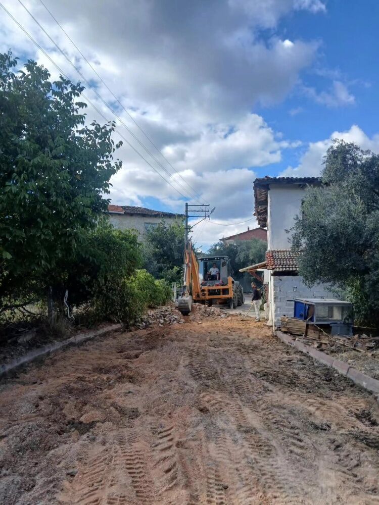 Bayırköyde Su Hattı Sorunu Giderildi 19998