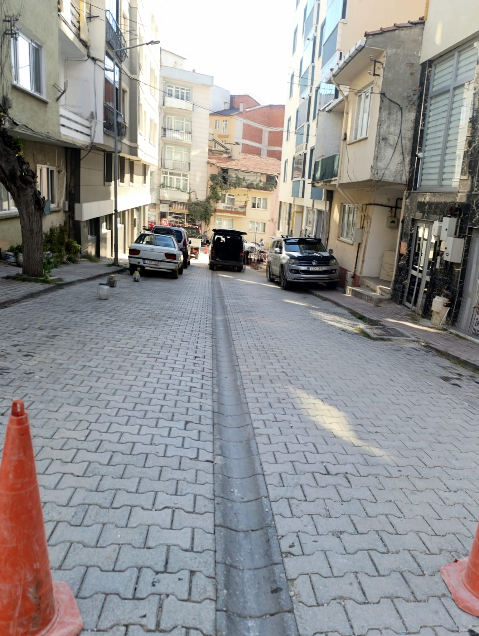 Belediye Ekipleri Başkan Yardımcısının Açacağı Dükkâna Seferber Oldu 20564
