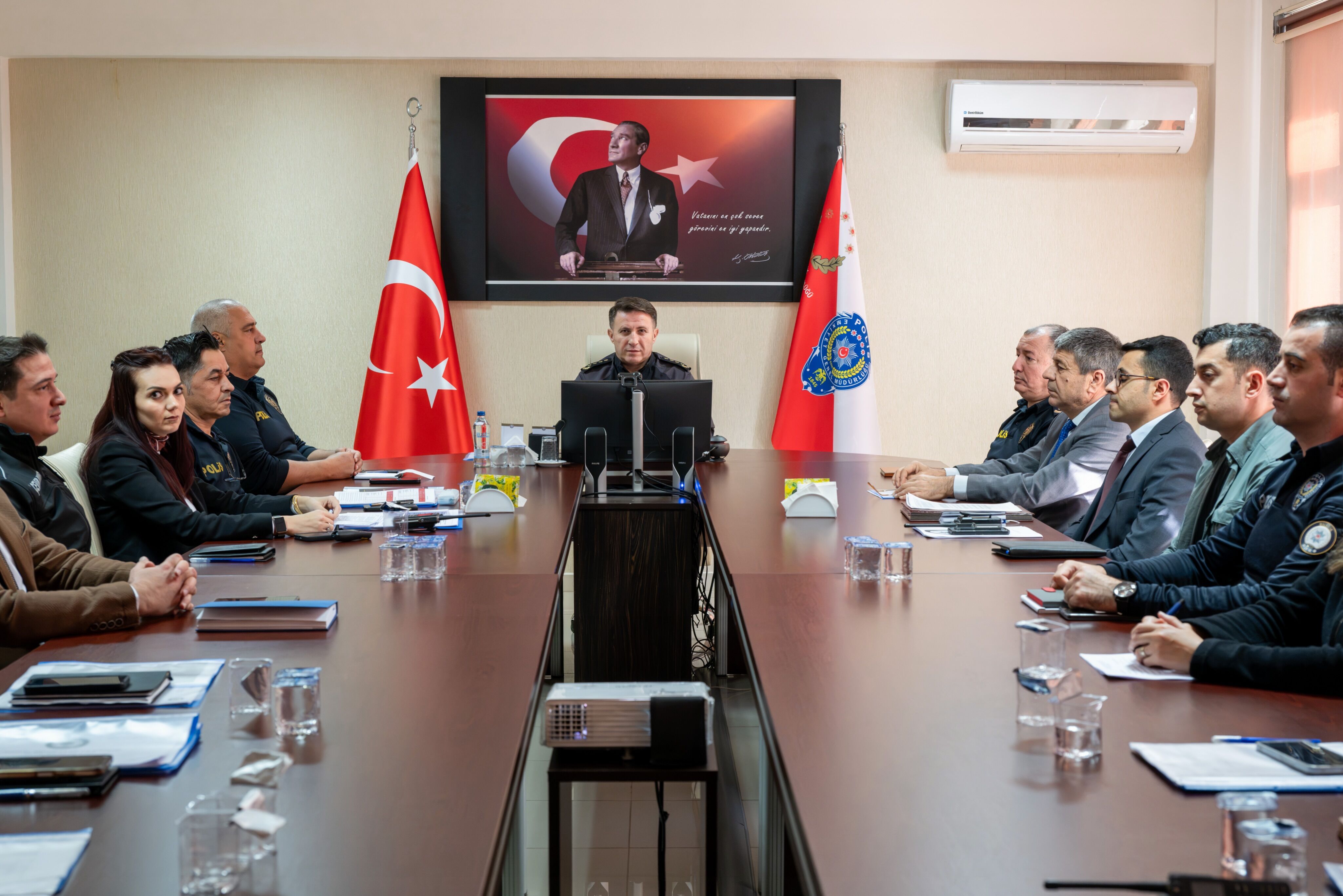 Bilecik Emniyetinde Güvenlik Ve Okul Tedbirleri Masaya Yatırıldı 20140