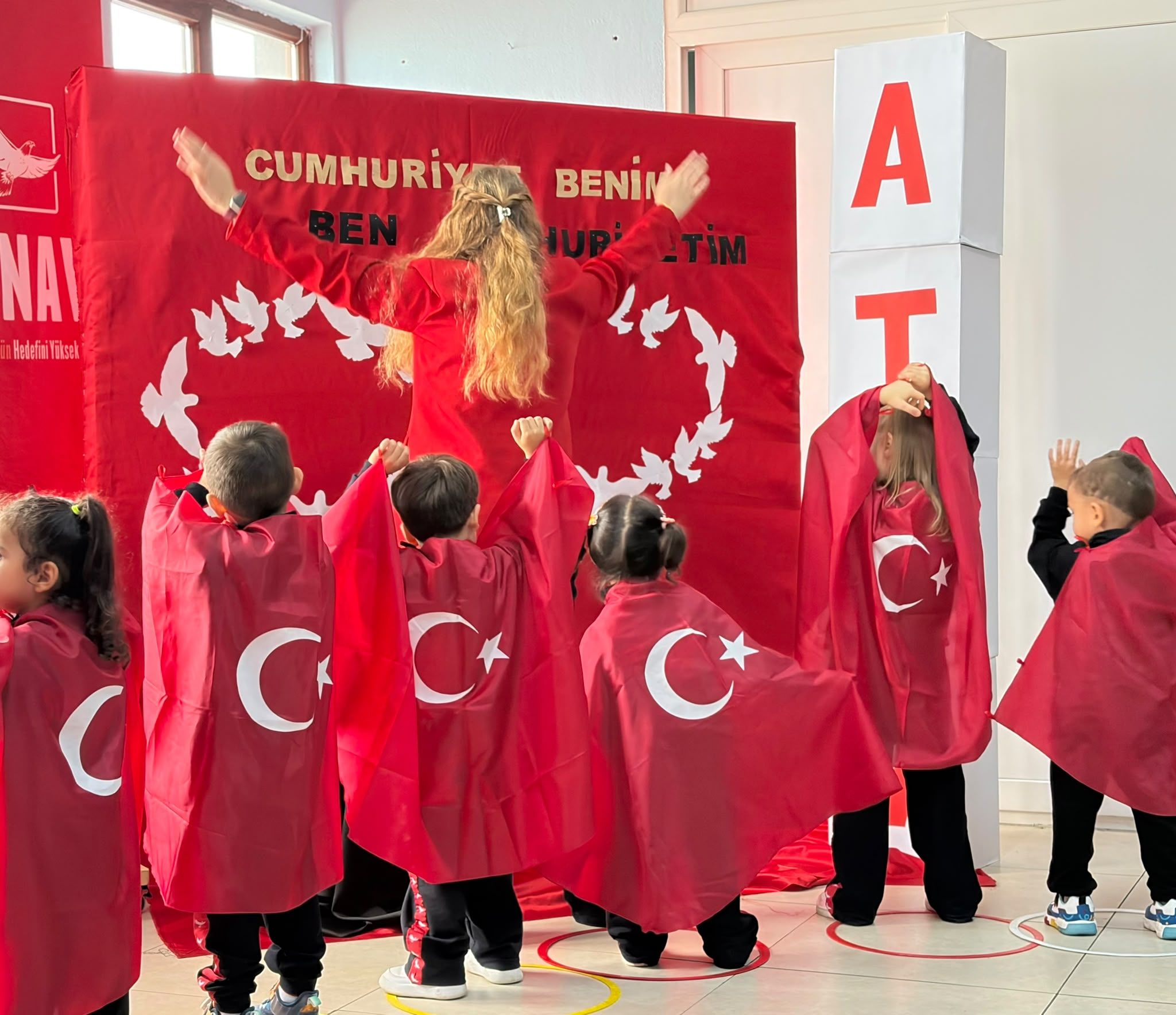 Bi̇leci̇k Sinav Koleji̇nde Cumhuri̇yet Coşkusu Sahneye Taşindi 20957