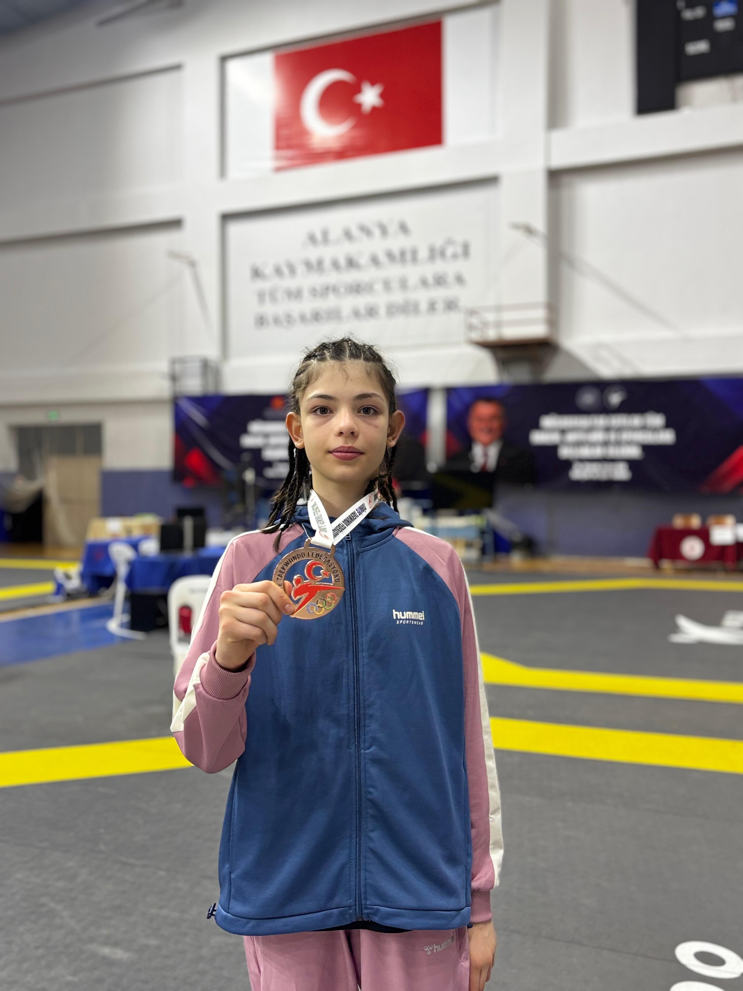Bilecik’in Gururu Elçin Berra 20091