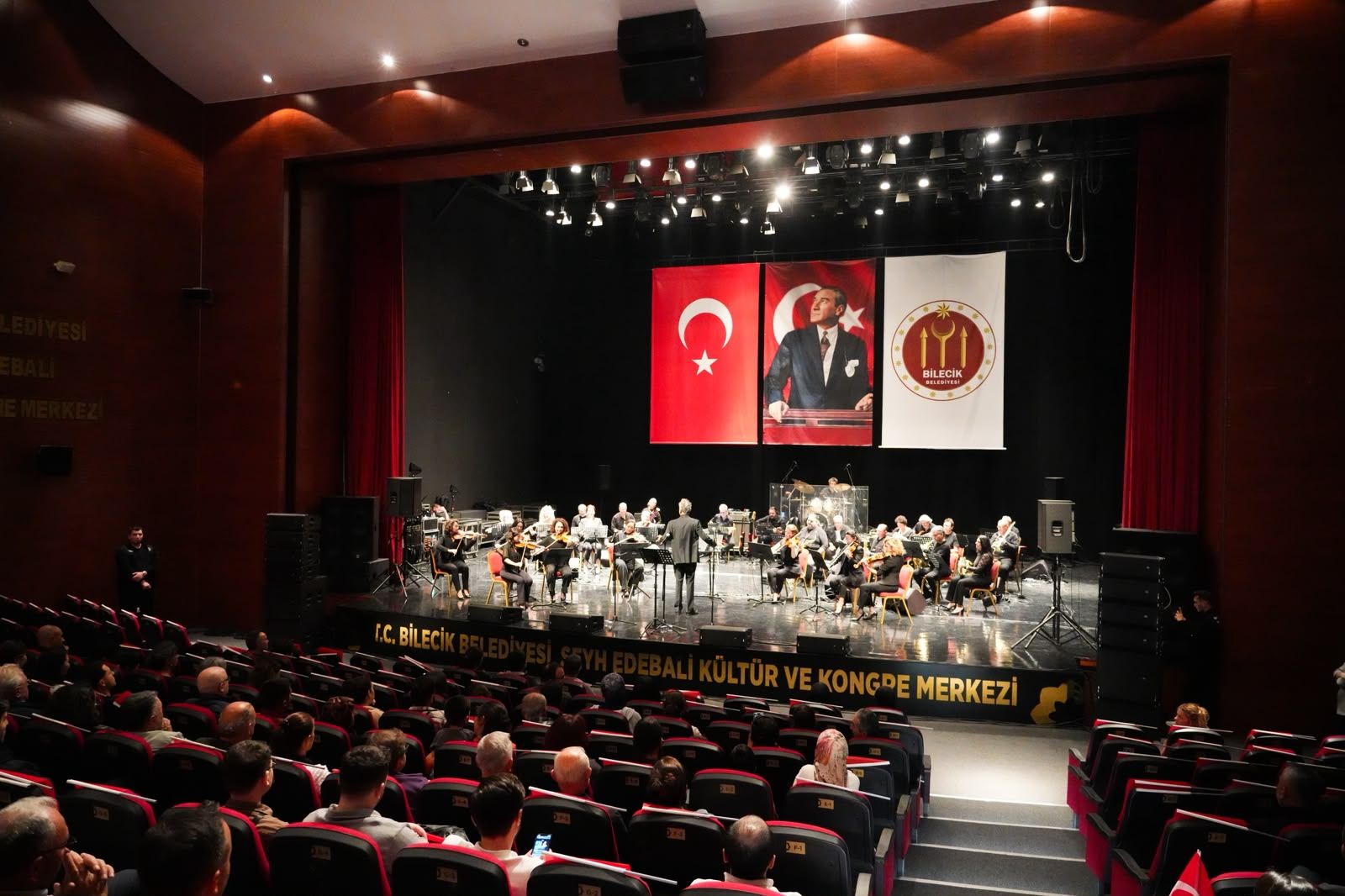 Bilecik’te Cumhuriyet Coşkusu Konserle Başladı 20824