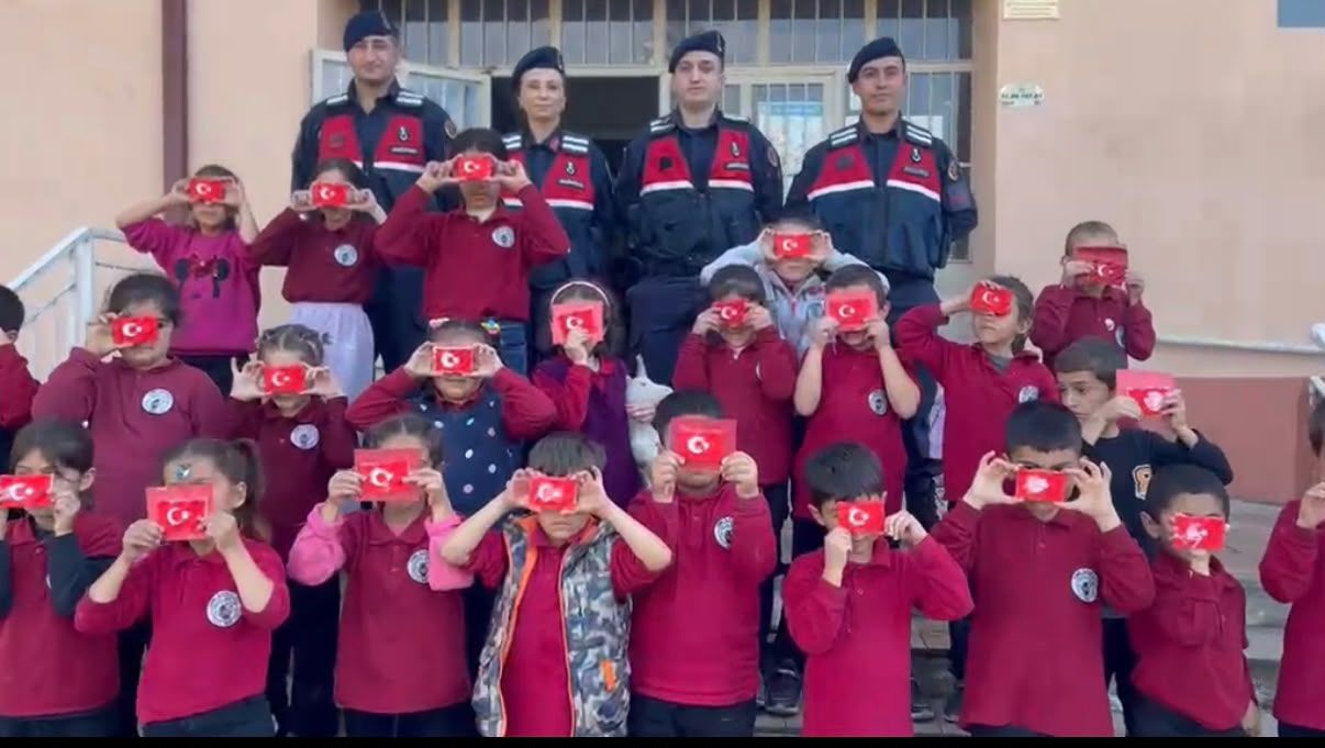 Bilecik’te Cumhuriyet Sevinci Çocukların Gözlerinde Parladı 20904