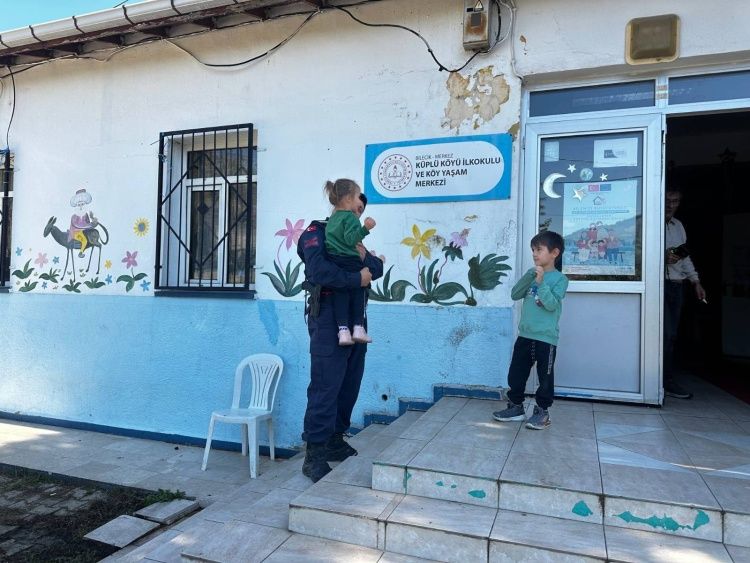 Bilecik’te Jandarmadan Okul Çevrelerinde Sıkı Denetim 20673