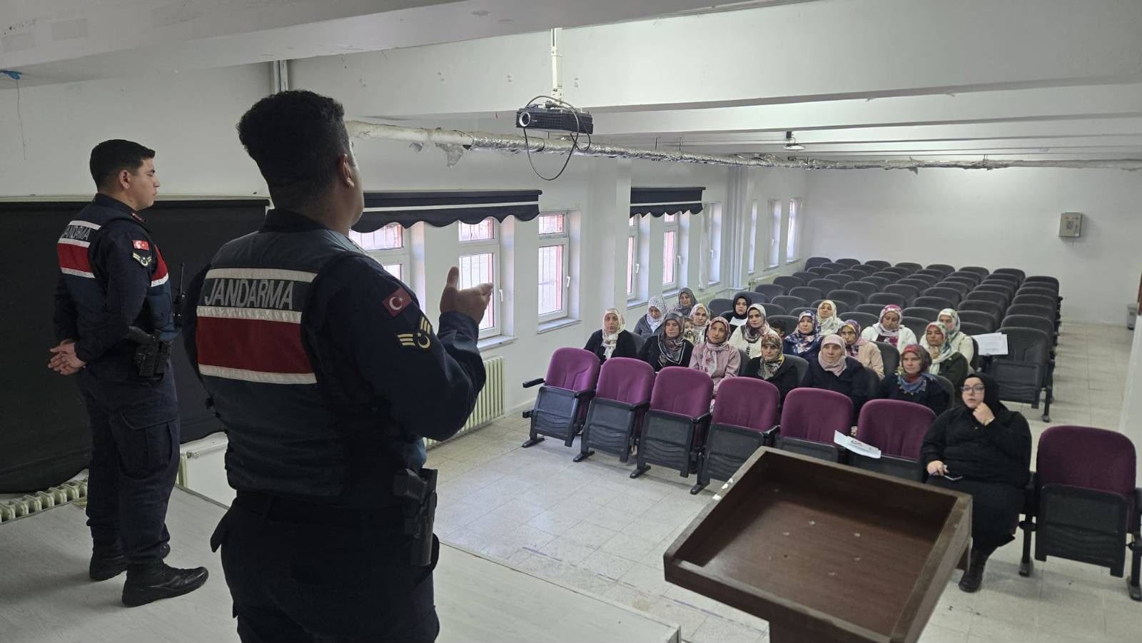 Bilecik’te Jandarmadan Velilere Hayati Uyarılar 20671