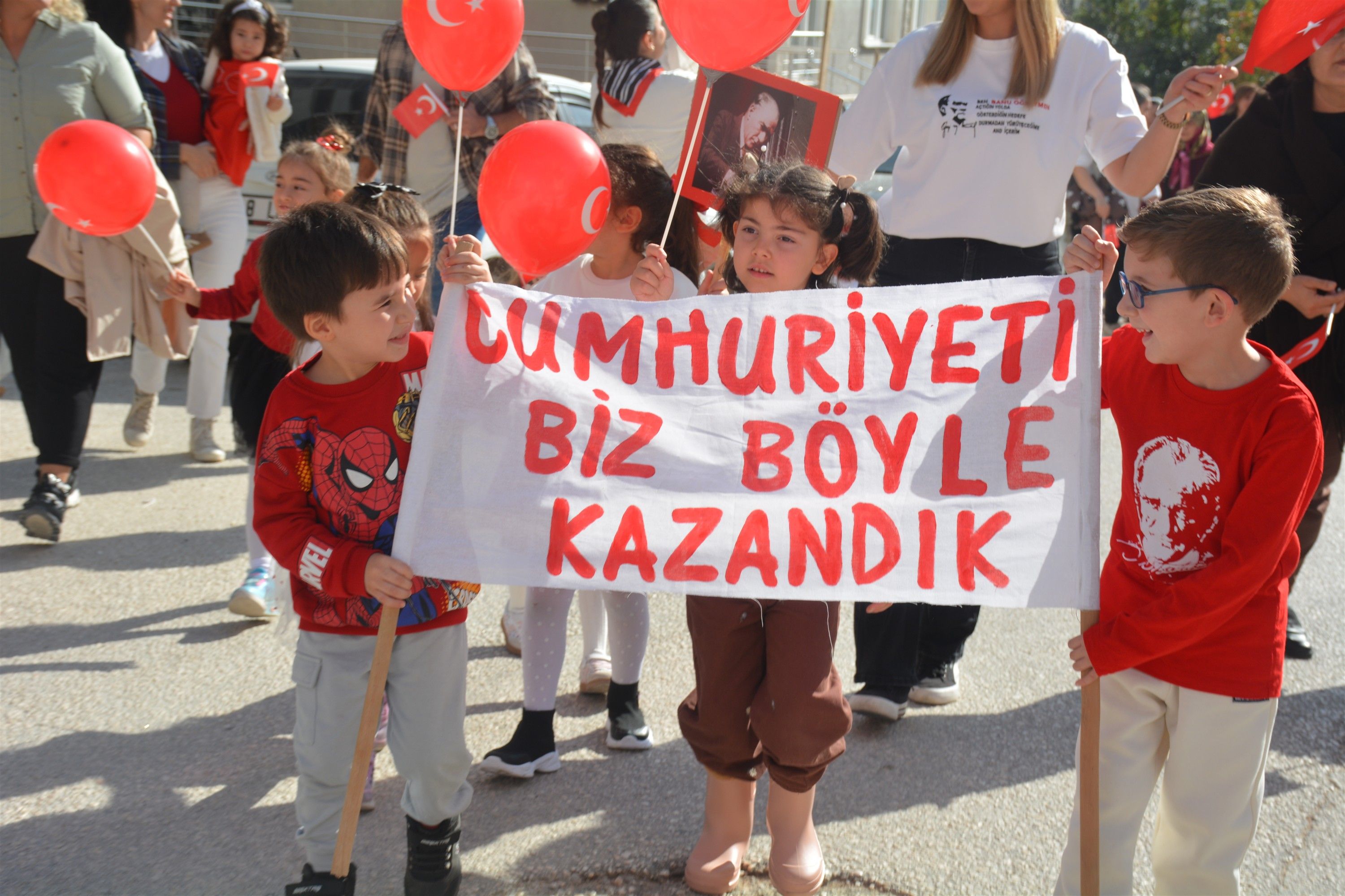 Bilecik’te Minik Yüreklerden Cumhuriyet Coşkusu 20730-1