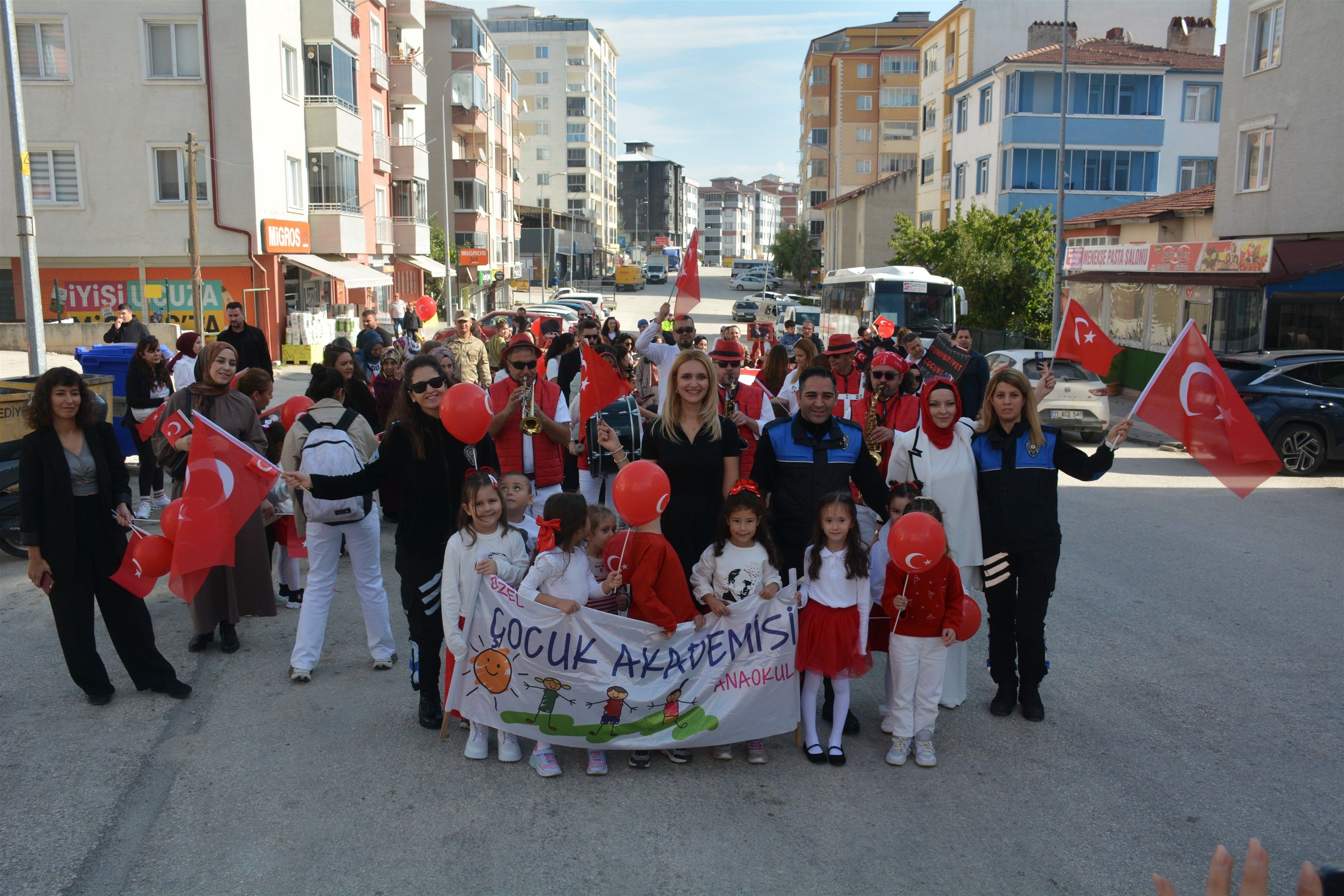 Bilecik’te Minik Yüreklerden Cumhuriyet Coşkusu 20739-1