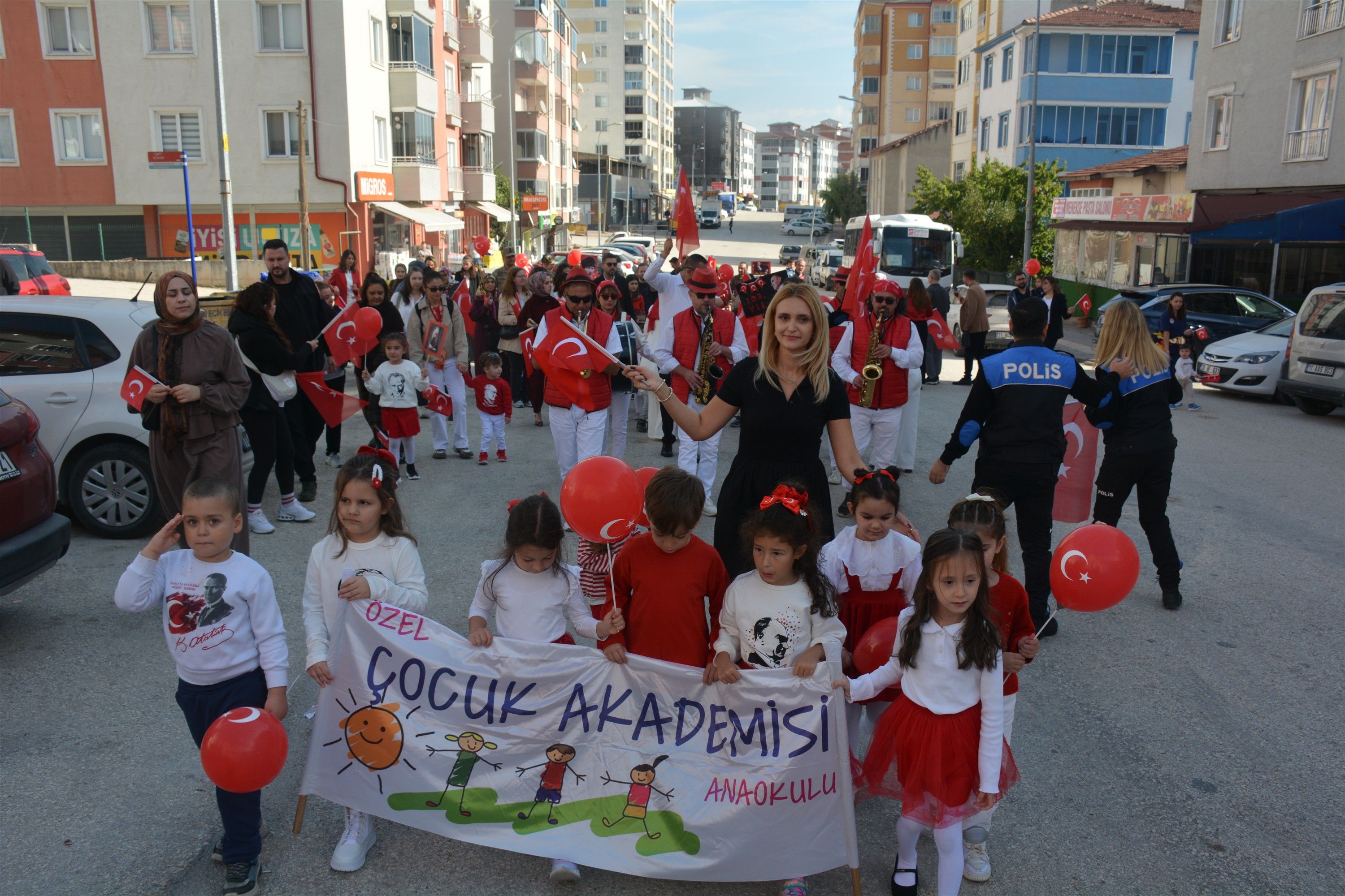 Bilecik’te Minik Yüreklerden Cumhuriyet Coşkusu 20741-1
