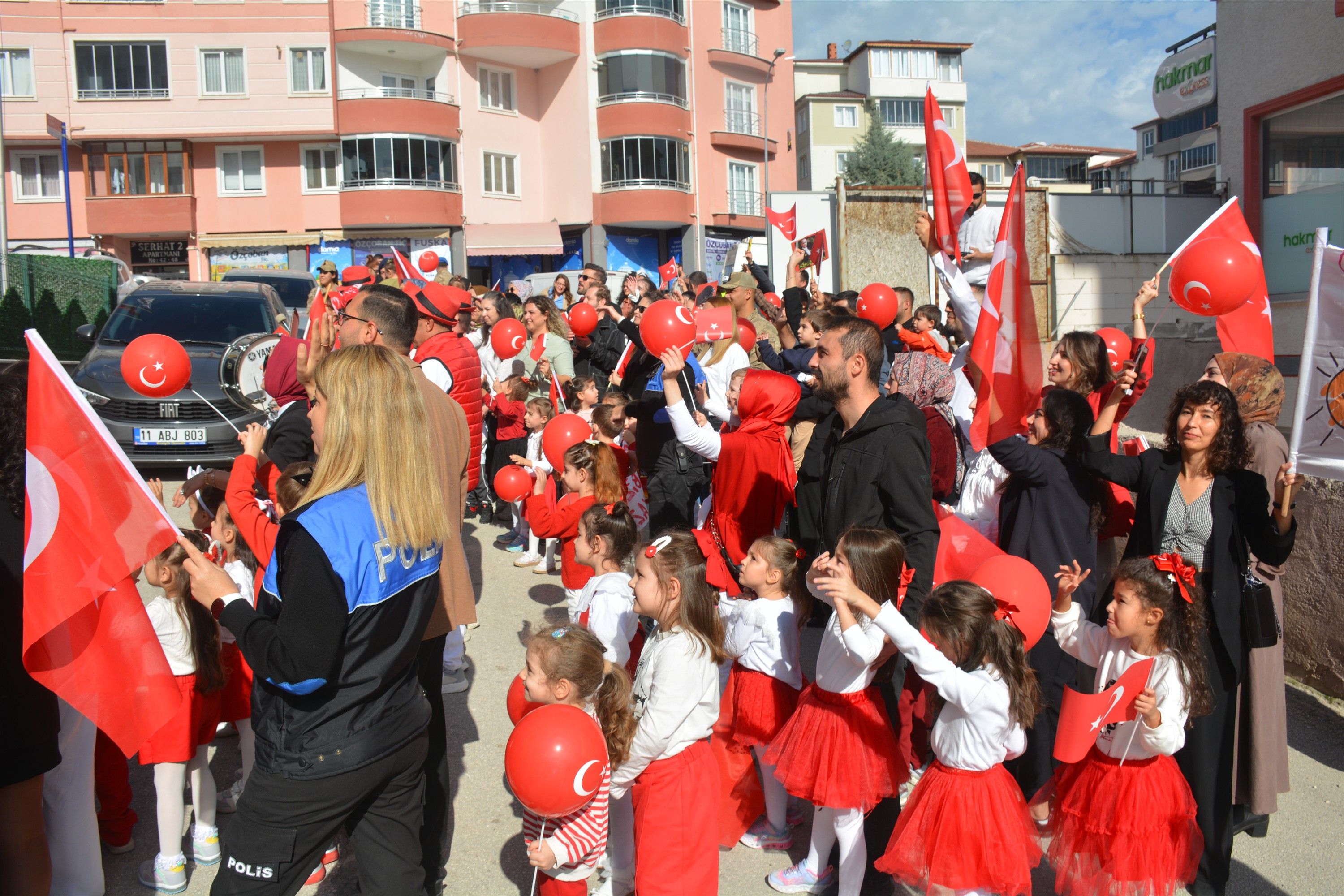 Bilecik’te Minik Yüreklerden Cumhuriyet Coşkusu 20742-1