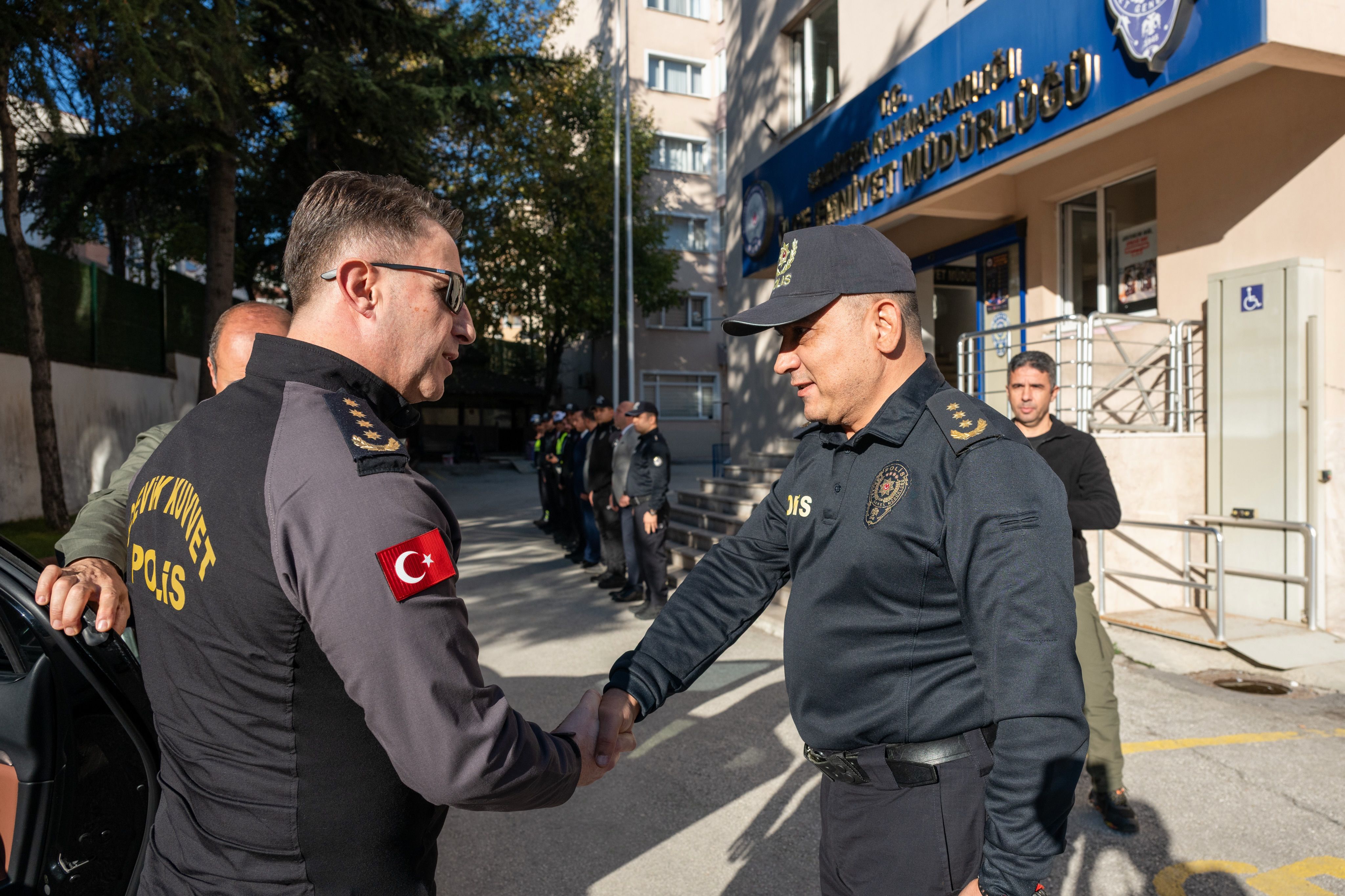 Erdem Çağlar’dan Bozüyük İlçe Emniyet Müdürlüğüne Ziyaret 20670