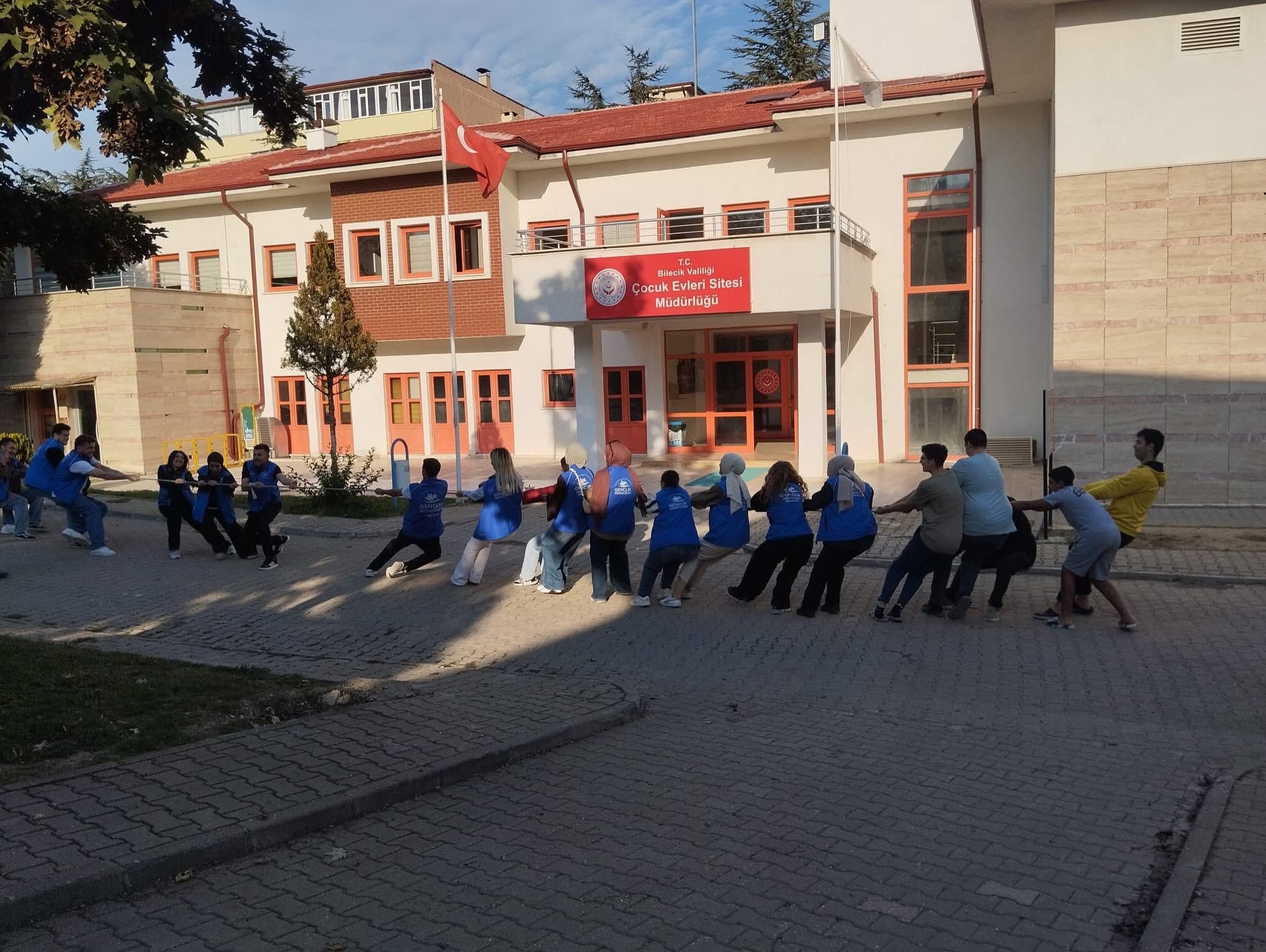 Gönüllü Gençlerden Çocuk Evleri̇ne Anlamli Zi̇yaret 20786