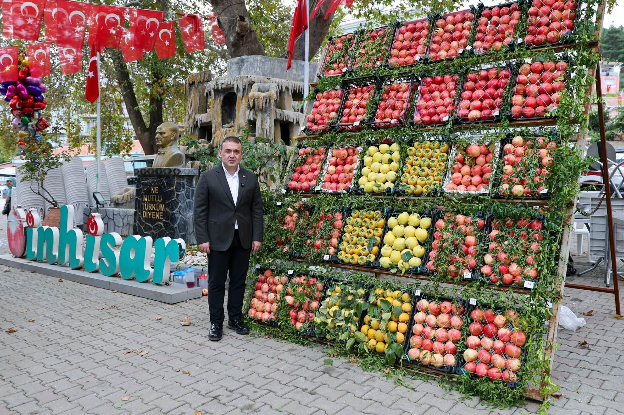İnhi̇sar’da Nar Bereketi̇ Festi̇valle Taçlandi! 21011