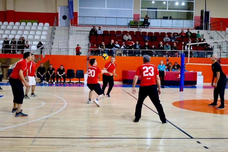 Kamu Kurumları Voleybol Sahasında Buluştu 20083