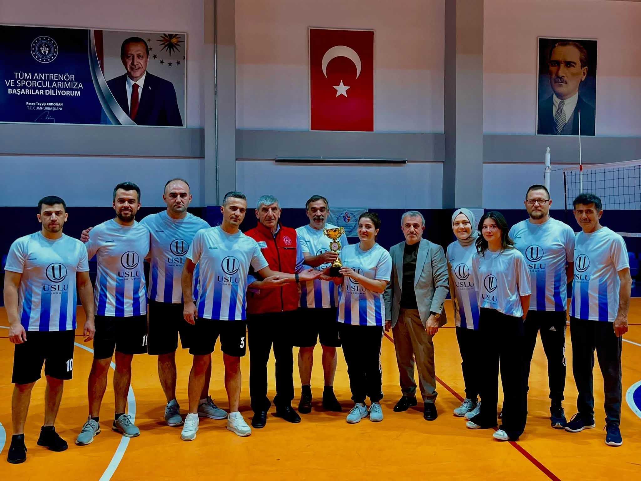 Pazaryeri’nde Voleybol Kupası Sahibini Buldu 20819
