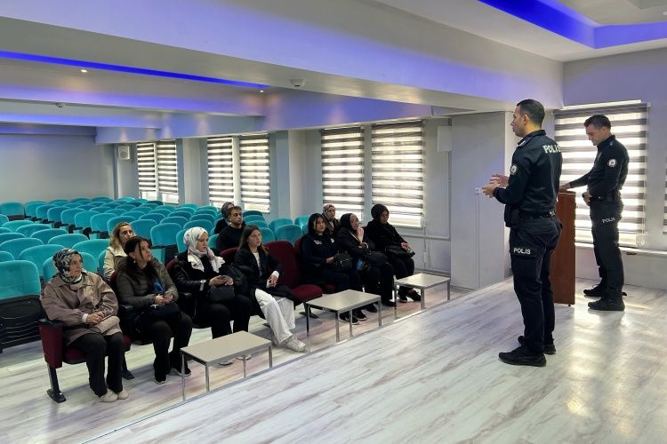 Söğüt’te Okul Güvenliği İçin Bahçe Görevlilerine Eğitim 20497