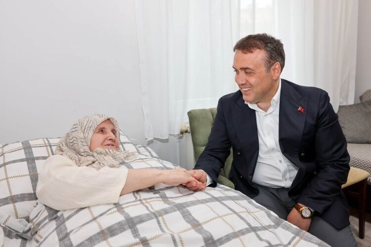 Vali Sözer, Göl Ailesine Konuk Oldu 19933