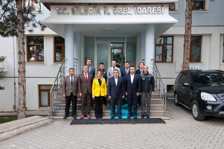 Vali Sözer, İl Özel İdaresi Çalışmalarını Değerlendirdi 20003